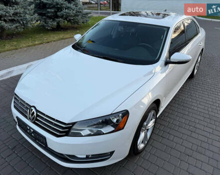 Белый Фольксваген Пассат, объемом двигателя 2 л и пробегом 154 тыс. км за 13200 $, фото 3 на Automoto.ua