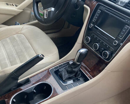 Білий Фольксваген Пассат, об'ємом двигуна 2 л та пробігом 220 тис. км за 10800 $, фото 5 на Automoto.ua