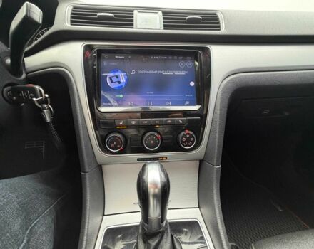 Белый Фольксваген Пассат, объемом двигателя 2.5 л и пробегом 250 тыс. км за 9000 $, фото 21 на Automoto.ua