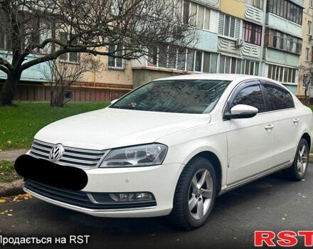Білий Фольксваген Пассат, об'ємом двигуна 2 л та пробігом 185 тис. км за 11500 $, фото 2 на Automoto.ua