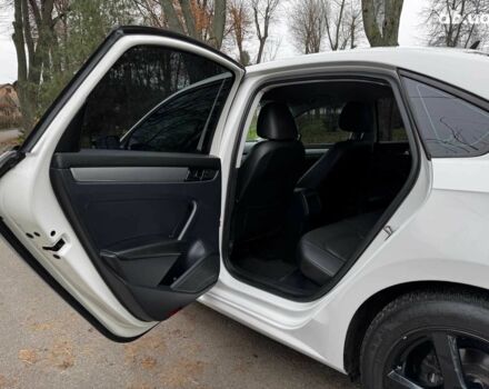 Белый Фольксваген Пассат, объемом двигателя 2.5 л и пробегом 206 тыс. км за 9990 $, фото 23 на Automoto.ua