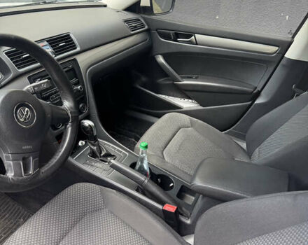 Білий Фольксваген Пассат, об'ємом двигуна 2.5 л та пробігом 250 тис. км за 8700 $, фото 11 на Automoto.ua