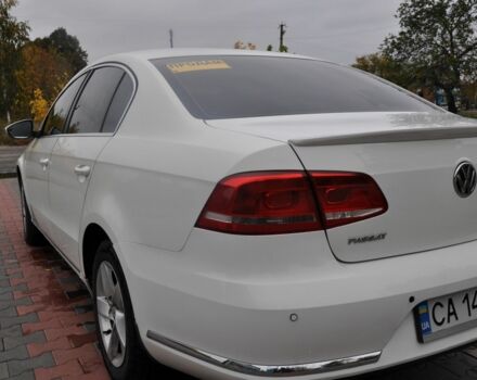 Белый Фольксваген Пассат, объемом двигателя 2 л и пробегом 195 тыс. км за 9000 $, фото 5 на Automoto.ua