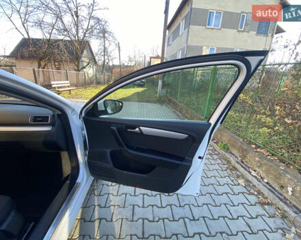 Белый Фольксваген Пассат, объемом двигателя 1.97 л и пробегом 240 тыс. км за 11200 $, фото 14 на Automoto.ua