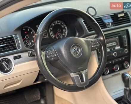Білий Фольксваген Пассат, об'ємом двигуна 2.5 л та пробігом 159 тис. км за 10990 $, фото 20 на Automoto.ua