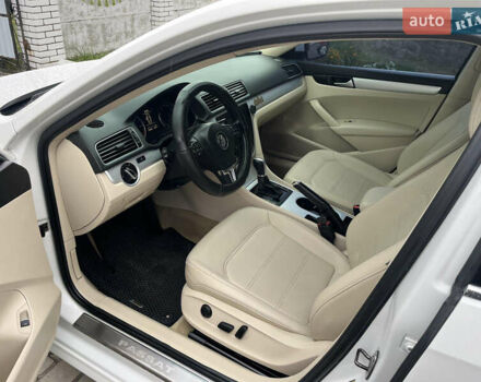 Білий Фольксваген Пассат, об'ємом двигуна 1.97 л та пробігом 267 тис. км за 10500 $, фото 16 на Automoto.ua