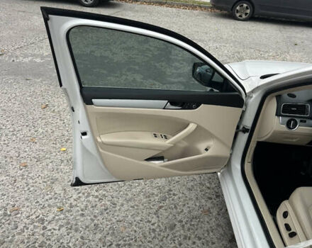 Белый Фольксваген Пассат, объемом двигателя 2.48 л и пробегом 226 тыс. км за 8900 $, фото 15 на Automoto.ua