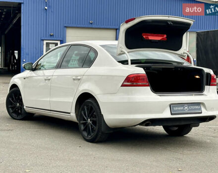 Фольксваген Пассат 2013 в Киеве на Automoto.ua Белый Фольксваген Пассат, объемом двигателя 1.6 л и пробегом 194 тыс. км за 11400 $, фото 17 на Automoto.ua