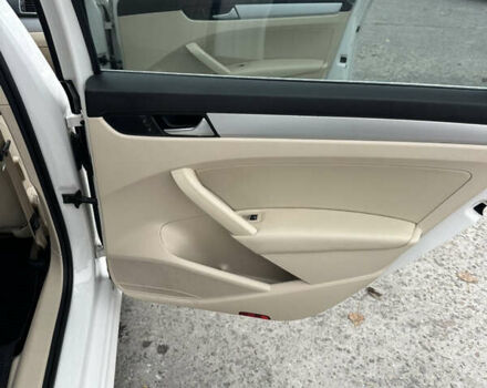 Белый Фольксваген Пассат, объемом двигателя 2.48 л и пробегом 226 тыс. км за 8900 $, фото 14 на Automoto.ua