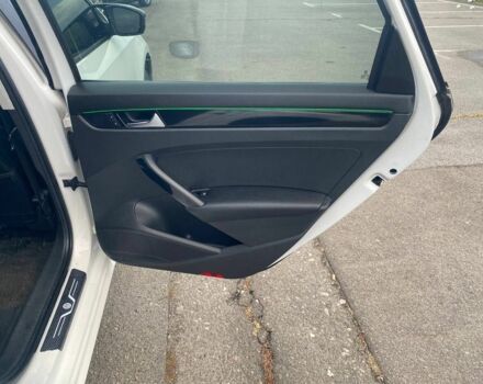 Белый Фольксваген Пассат, объемом двигателя 2.5 л и пробегом 175 тыс. км за 9900 $, фото 17 на Automoto.ua