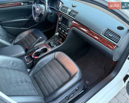 Белый Фольксваген Пассат, объемом двигателя 2 л и пробегом 154 тыс. км за 13200 $, фото 55 на Automoto.ua