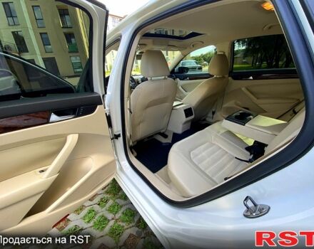 Белый Фольксваген Пассат, объемом двигателя 2 л и пробегом 236 тыс. км за 12100 $, фото 7 на Automoto.ua