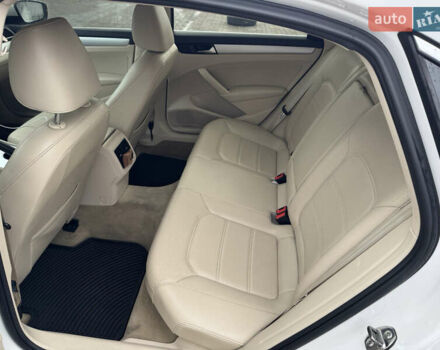 Белый Фольксваген Пассат, объемом двигателя 2.5 л и пробегом 249 тыс. км за 9900 $, фото 7 на Automoto.ua