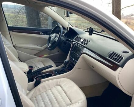 Белый Фольксваген Пассат, объемом двигателя 2 л и пробегом 163 тыс. км за 13300 $, фото 5 на Automoto.ua