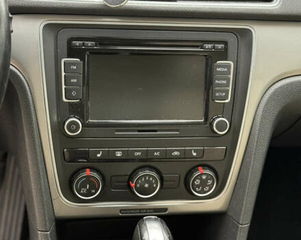 Фольксваген Пассат 2013 в Николаеве на Automoto.ua Белый Фольксваген Пассат, объемом двигателя 2.5 л и пробегом 170 тыс. км за 9900 $, фото 6 на Automoto.ua