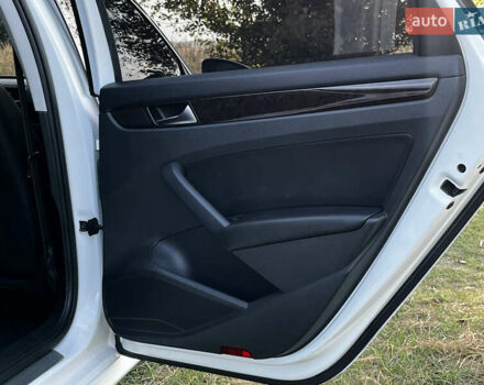 Фольксваген Пассат 2013 в Вышгороде на Automoto.ua Белый Фольксваген Пассат, объемом двигателя 1.97 л и пробегом 102 тыс. км за 14000 $, фото 18 на Automoto.ua