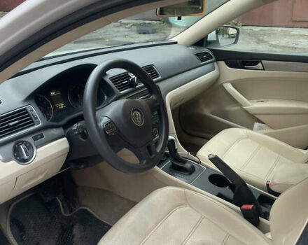 Белый Фольксваген Пассат, объемом двигателя 2.5 л и пробегом 197 тыс. км за 8500 $, фото 11 на Automoto.ua