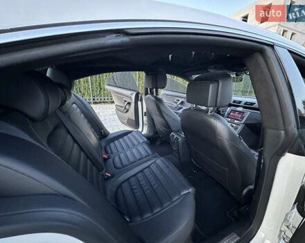 Фольксваген Пассат 2013 в Одессе на Automoto.ua Белый Фольксваген Пассат, объемом двигателя 1.98 л и пробегом 150 тыс. км за 12500 $, фото 33 на Automoto.ua