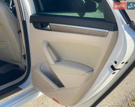 Белый Фольксваген Пассат, объемом двигателя 2.5 л и пробегом 126 тыс. км за 10600 $, фото 51 на Automoto.ua