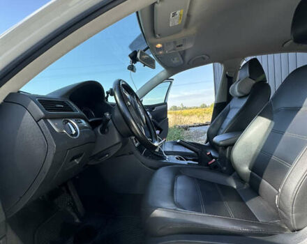 Білий Фольксваген Пассат, об'ємом двигуна 2.46 л та пробігом 241 тис. км за 9100 $, фото 14 на Automoto.ua