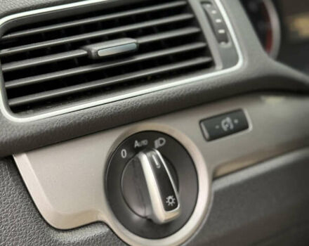 Фольксваген Пассат 2013 в Николаеве на Automoto.ua Белый Фольксваген Пассат, объемом двигателя 2.5 л и пробегом 170 тыс. км за 9900 $, фото 5 на Automoto.ua