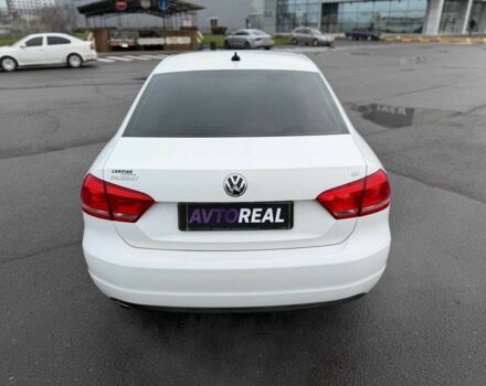 Белый Фольксваген Пассат, объемом двигателя 2.5 л и пробегом 250 тыс. км за 9000 $, фото 2 на Automoto.ua