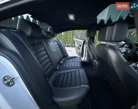 Фольксваген Пассат 2013 в Одессе на Automoto.ua Белый Фольксваген Пассат, объемом двигателя 1.98 л и пробегом 150 тыс. км за 12500 $, фото 4 на Automoto.ua