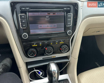 Белый Фольксваген Пассат, объемом двигателя 2.48 л и пробегом 226 тыс. км за 8900 $, фото 8 на Automoto.ua