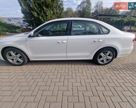 Фольксваген Пассат 2013 в Запорожье на Automoto.ua Белый Фольксваген Пассат, объемом двигателя 2.48 л и пробегом 192 тыс. км за 10500 $, фото 15 на Automoto.ua