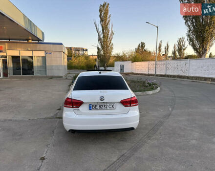 Белый Фольксваген Пассат, объемом двигателя 2.5 л и пробегом 210 тыс. км за 10000 $, фото 1 на Automoto.ua