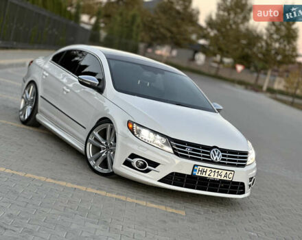 Фольксваген Пассат 2013 в Одессе на Automoto.ua Белый Фольксваген Пассат, объемом двигателя 1.98 л и пробегом 150 тыс. км за 12500 $, фото 6 на Automoto.ua