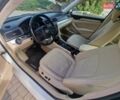 Фольксваген Пассат 2013 в Запорожье на Automoto.ua Белый Фольксваген Пассат, объемом двигателя 2.48 л и пробегом 192 тыс. км за 10500 $, фото 2 на Automoto.ua