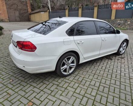 Белый Фольксваген Пассат, объемом двигателя 2.5 л и пробегом 250 тыс. км за 8000 $, фото 15 на Automoto.ua