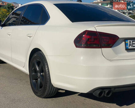 Белый Фольксваген Пассат, объемом двигателя 2.5 л и пробегом 126 тыс. км за 10600 $, фото 13 на Automoto.ua