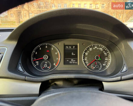 Білий Фольксваген Пассат, об'ємом двигуна 2.5 л та пробігом 220 тис. км за 10000 $, фото 21 на Automoto.ua