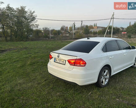 Фольксваген Пассат 2013 в Новоукраинке на Automoto.ua Белый Фольксваген Пассат, объемом двигателя 1.97 л и пробегом 181 тыс. км за 13300 $, фото 5 на Automoto.ua