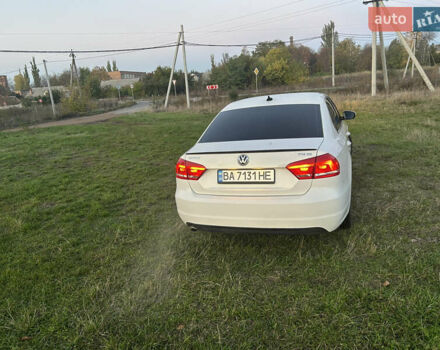 Фольксваген Пассат 2013 в Новоукраинке на Automoto.ua Белый Фольксваген Пассат, объемом двигателя 1.97 л и пробегом 181 тыс. км за 13300 $, фото 6 на Automoto.ua