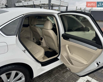 Белый Фольксваген Пассат, объемом двигателя 2.5 л и пробегом 249 тыс. км за 9900 $, фото 13 на Automoto.ua