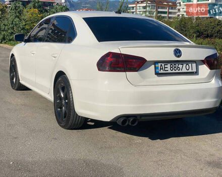 Белый Фольксваген Пассат, объемом двигателя 2.5 л и пробегом 126 тыс. км за 10600 $, фото 12 на Automoto.ua