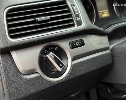 Белый Фольксваген Пассат, объемом двигателя 2.5 л и пробегом 206 тыс. км за 9990 $, фото 14 на Automoto.ua