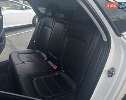 Білий Фольксваген Пассат, об'ємом двигуна 2.5 л та пробігом 174 тис. км за 11700 $, фото 19 на Automoto.ua