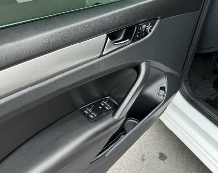 Белый Фольксваген Пассат, объемом двигателя 1.8 л и пробегом 211 тыс. км за 9800 $, фото 7 на Automoto.ua