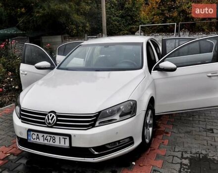 Белый Фольксваген Пассат, объемом двигателя 2 л и пробегом 195 тыс. км за 9000 $, фото 4 на Automoto.ua