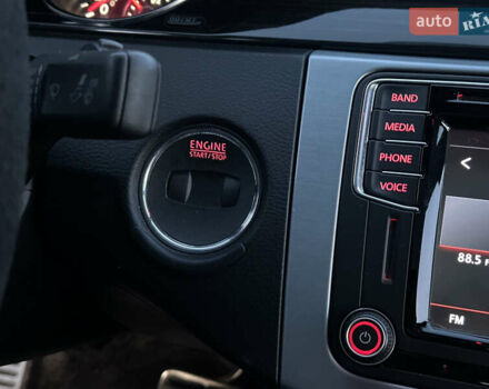 Фольксваген Пассат 2013 в Одессе на Automoto.ua Белый Фольксваген Пассат, объемом двигателя 1.98 л и пробегом 150 тыс. км за 12500 $, фото 64 на Automoto.ua