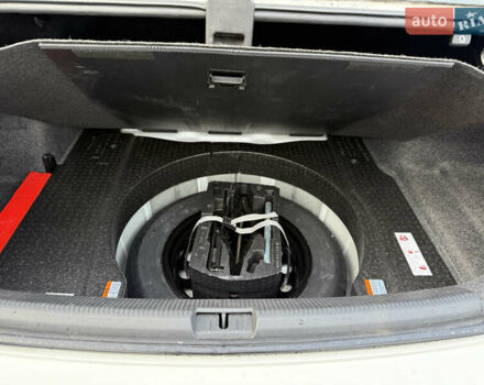 Белый Фольксваген Пассат, объемом двигателя 2 л и пробегом 118 тыс. км за 13200 $, фото 27 на Automoto.ua