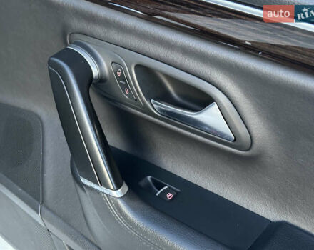 Фольксваген Пассат 2013 в Одессе на Automoto.ua Белый Фольксваген Пассат, объемом двигателя 1.98 л и пробегом 150 тыс. км за 12500 $, фото 40 на Automoto.ua