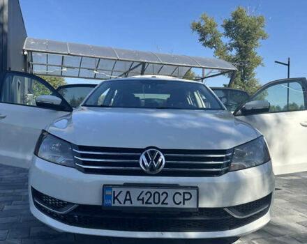 Білий Фольксваген Пассат, об'ємом двигуна 2.46 л та пробігом 241 тис. км за 9100 $, фото 11 на Automoto.ua