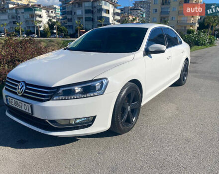 Белый Фольксваген Пассат, объемом двигателя 2.5 л и пробегом 126 тыс. км за 10600 $, фото 1 на Automoto.ua