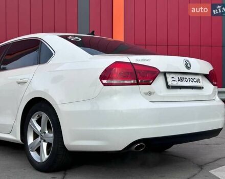 Білий Фольксваген Пассат, об'ємом двигуна 2.5 л та пробігом 158 тис. км за 11290 $, фото 4 на Automoto.ua
