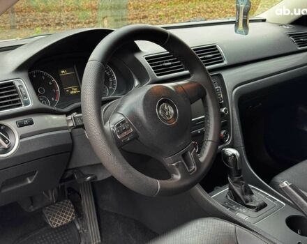 Белый Фольксваген Пассат, объемом двигателя 2.5 л и пробегом 206 тыс. км за 9990 $, фото 12 на Automoto.ua